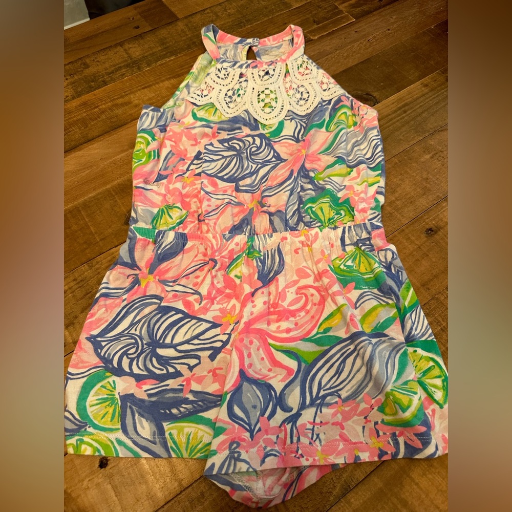 Size : L youth 8-10 Color: multiple